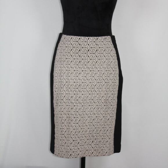 Diane VonFurstenberg Pencil Skirt With Lace Overlay Size 4 - Picture 8 of 10